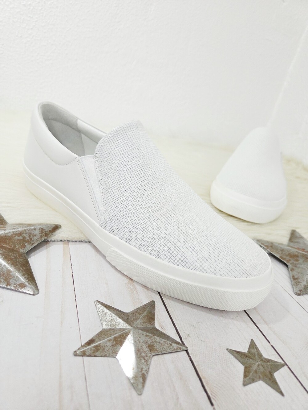 Vince Farran men's white leather slip-on sneaker textured casual minimal size 8